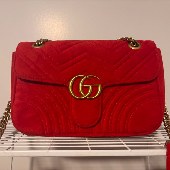 Gucci GG Marmont Shoulder Bag Red Velvet w/ Gold-Toned Chain Strap #498110218048 - Picture 3 of 11